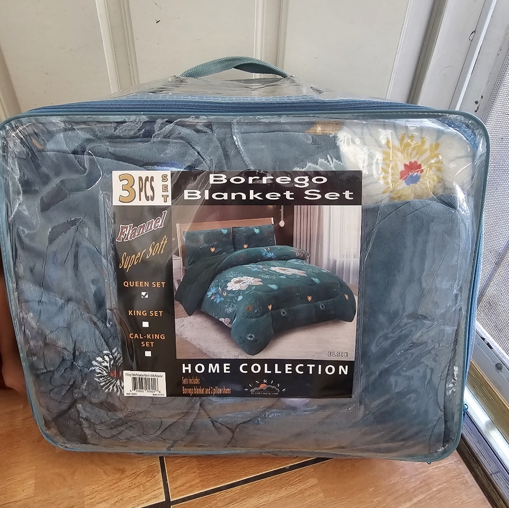 Queen Borrego 3 piece set blanket